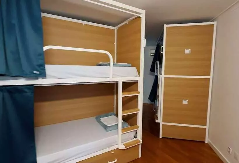 ベッドアンドブレックファースト Vhostel