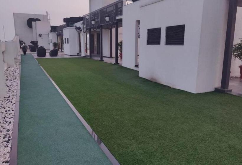 Central Park The Room