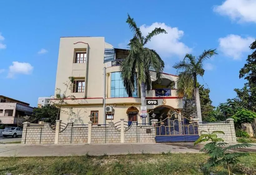 Hotelli Oyo Serenity Home Stay