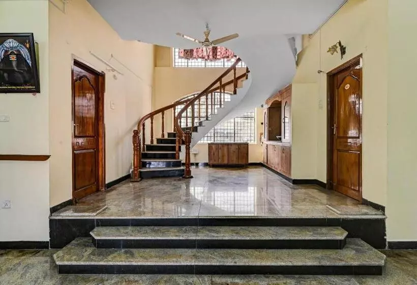 Hotelli Oyo Serenity Home Stay
