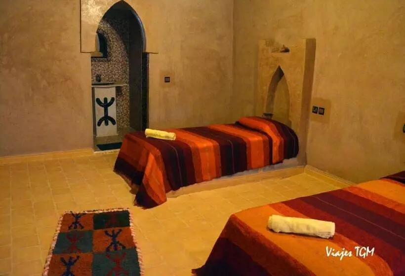 Hotelli Riad Ouzina Tgm