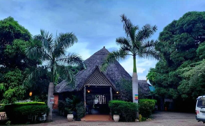 בית מלון כפרי Splash Resort