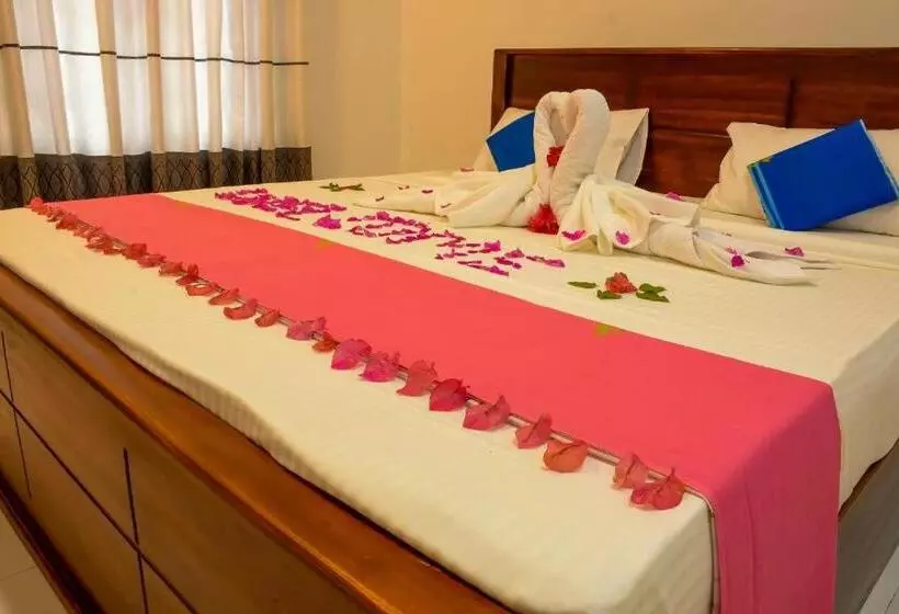 هتل The White Pillow