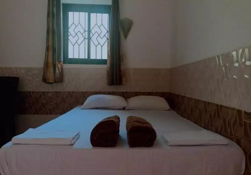 Pension  Leon Home Stay