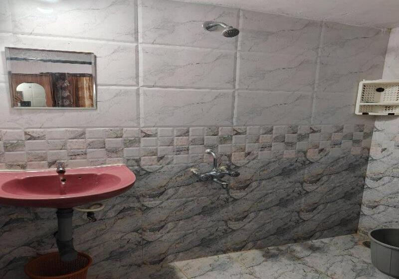 Pensão Leon Home Stay