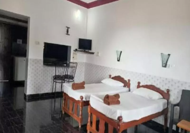 Pension  Leon Home Stay