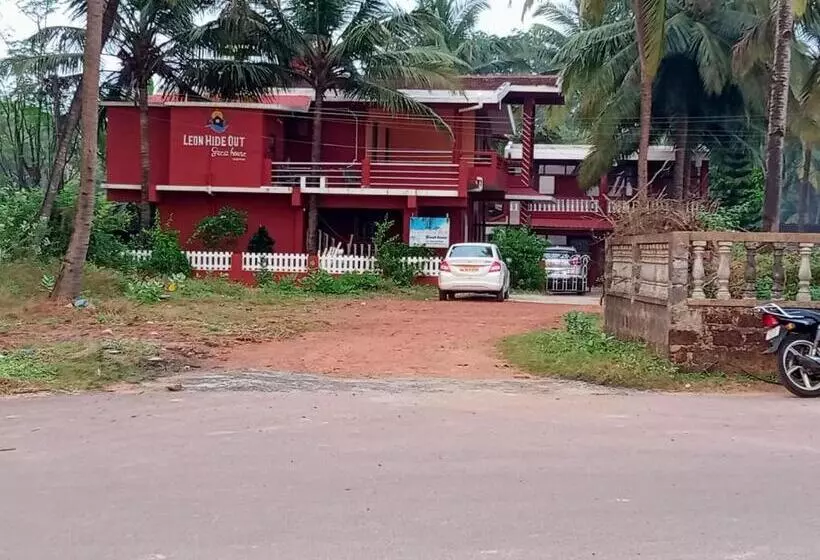 Pension  Leon Home Stay