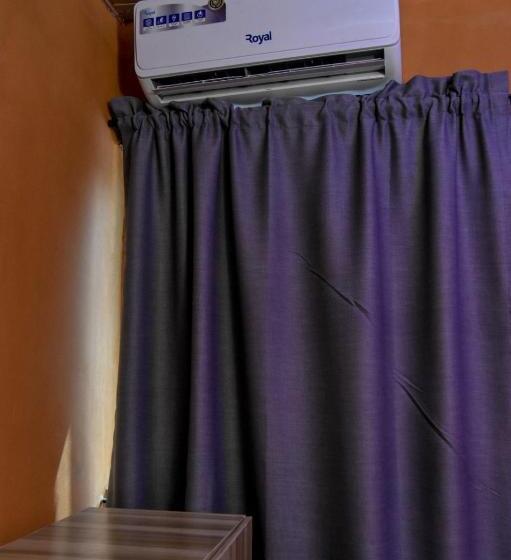 پانسیون More Point Lounge