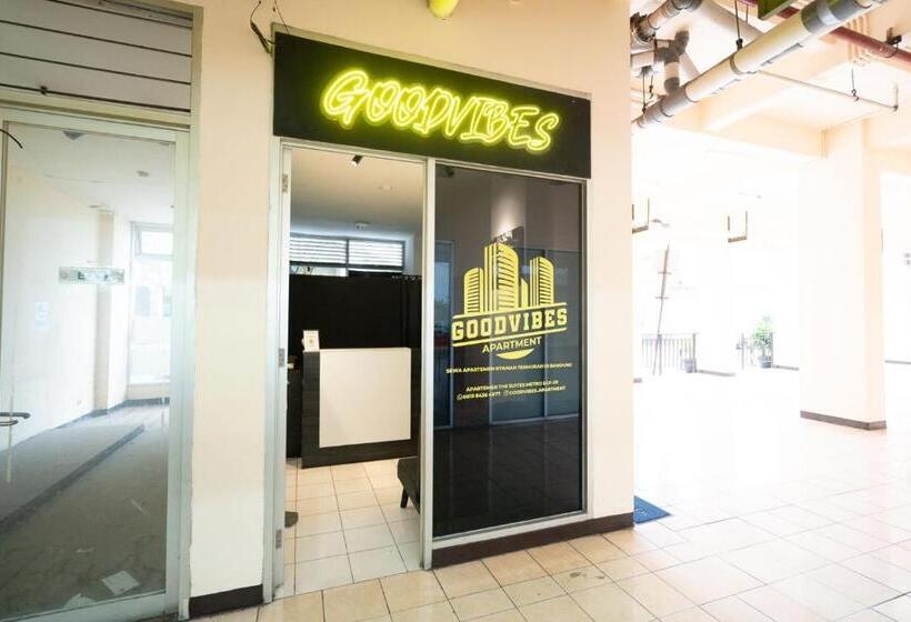 The Suites Metro By Goodvibes Apartment