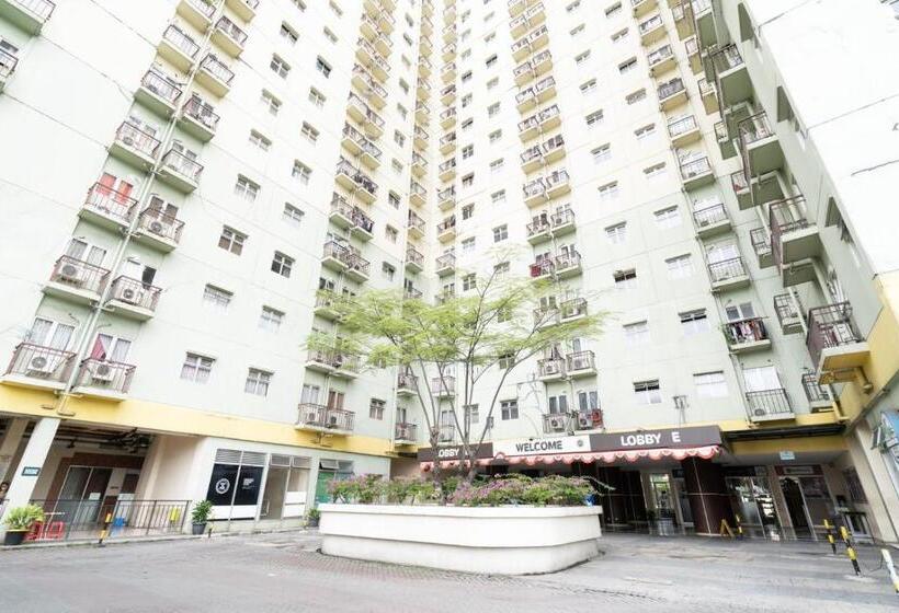 The Suites Metro By Goodvibes Apartment