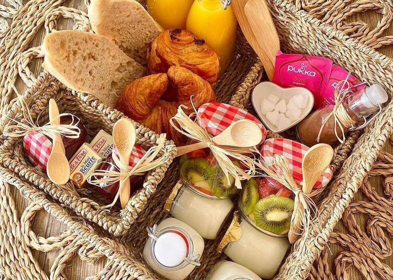 مبيت وإفطار La Grange Des Amoureux Piscine Jacuzzi Et Massages