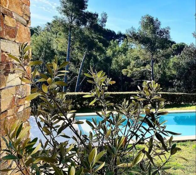 مبيت وإفطار La Grange Des Amoureux Piscine Jacuzzi Et Massages