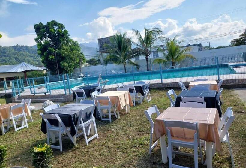 هتل Complejo Deportivo Wilson Palacios