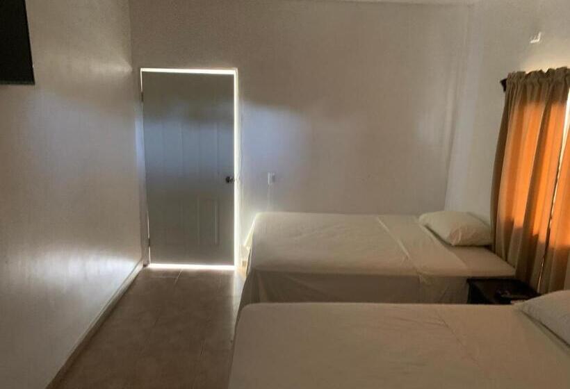 هتل Complejo Deportivo Wilson Palacios