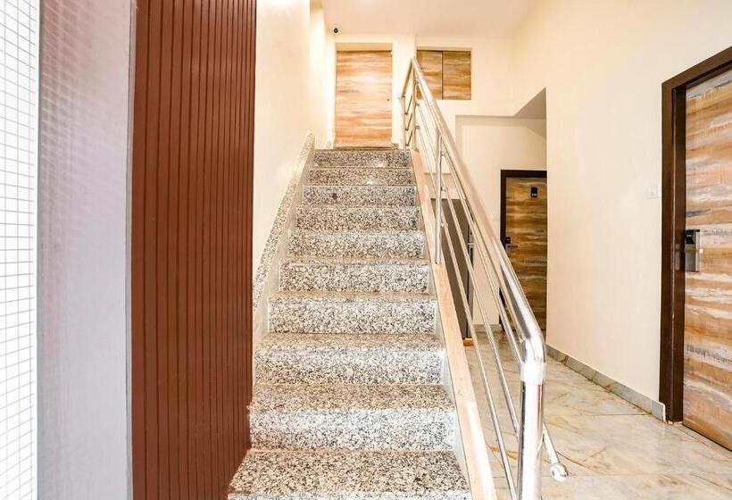 فندق Fabexpress Good Luck Residency   Nr Nesco Exhibition Center