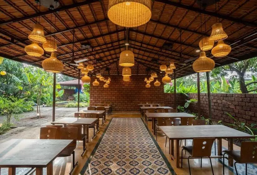 ホテル Jomo Resort Alibaug