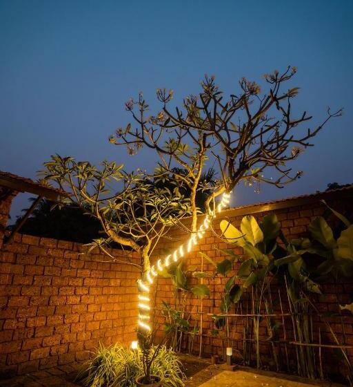 호텔 Jomo Resort Alibaug