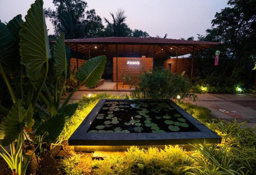 호텔 Jomo Resort Alibaug