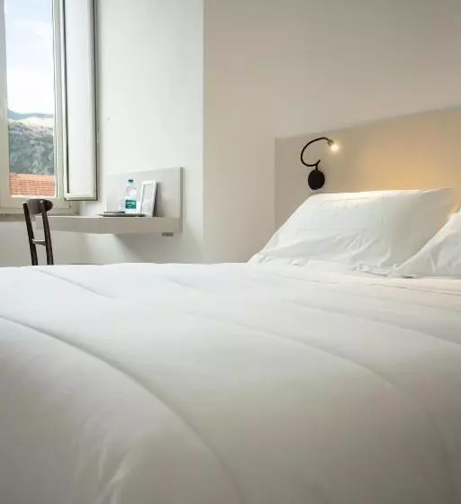 ホテル Leon D Oro