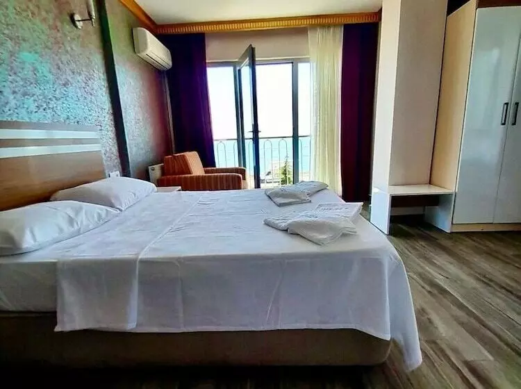 ホテル Lopera Beach