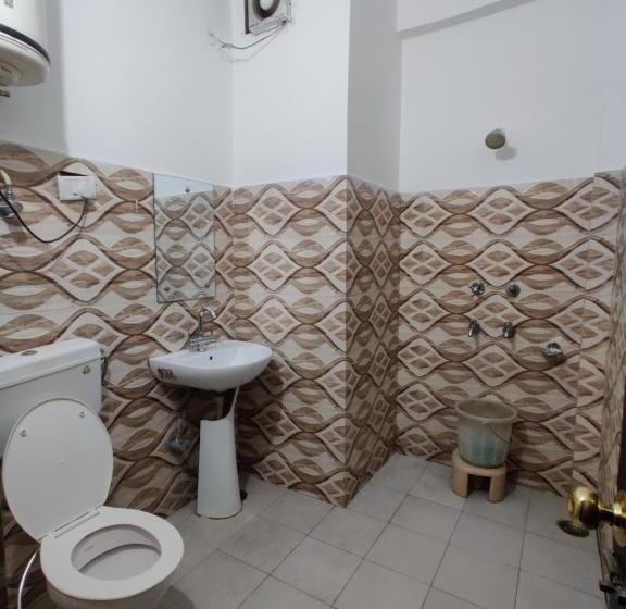 בית מלון כפרי Parbhat Palace