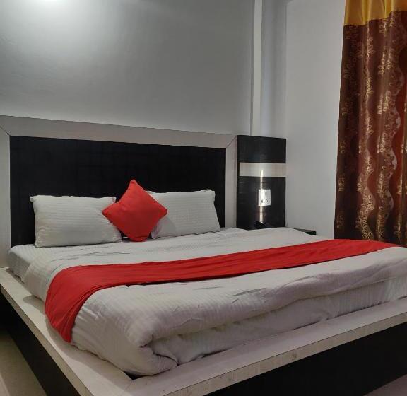 בית מלון כפרי Parbhat Palace