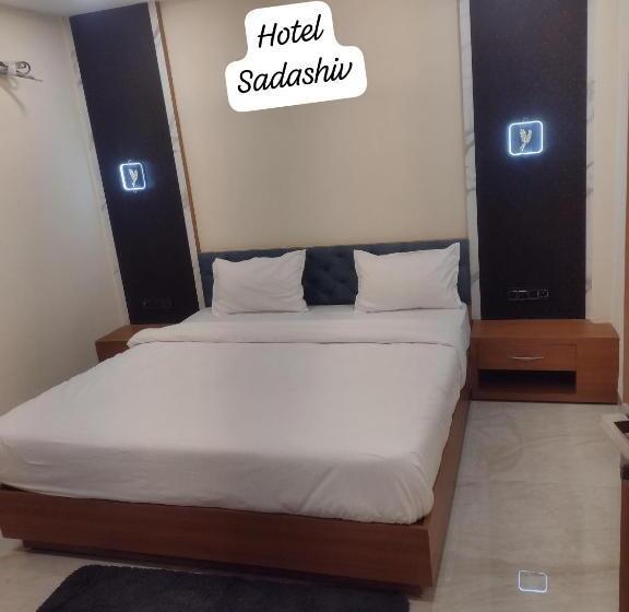 בית מלון כפרי Sadashiv