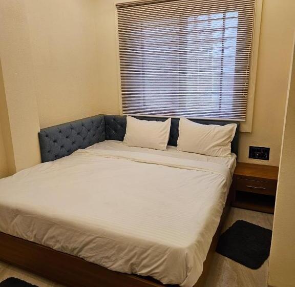 בית מלון כפרי Sadashiv