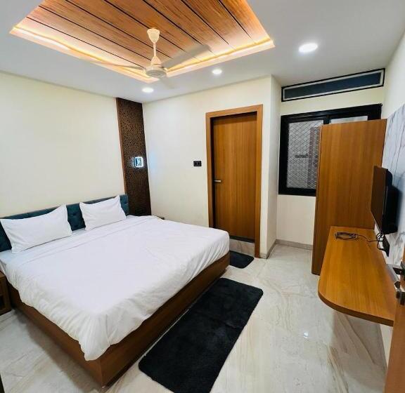 בית מלון כפרי Sadashiv