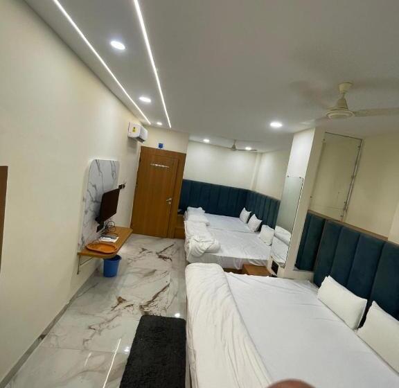 בית מלון כפרי Sadashiv