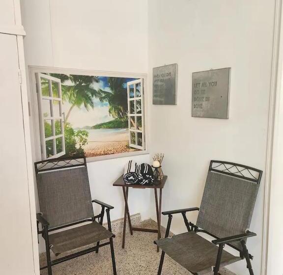 پانسیون Beautiful House With Gazeebo Close To Beach