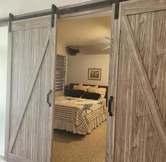 پانسیون Beautiful House With Gazeebo Close To Beach