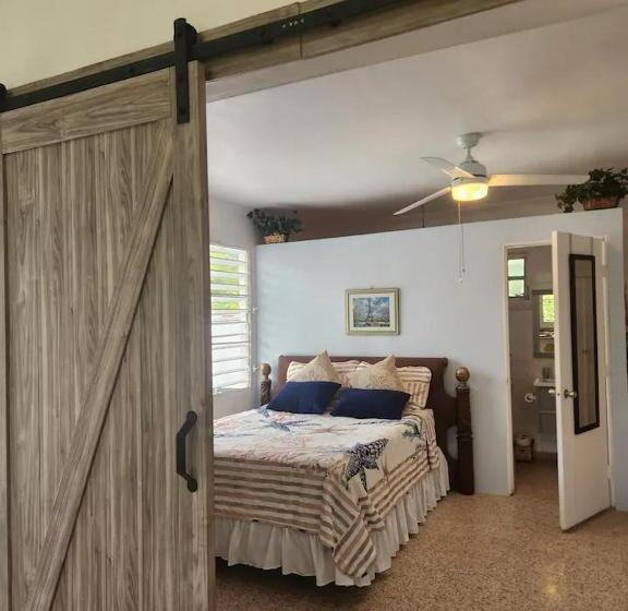 پانسیون Beautiful House With Gazeebo Close To Beach