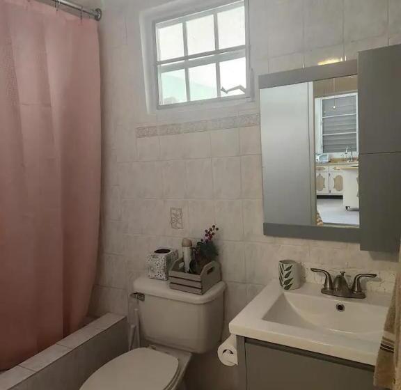 پانسیون Beautiful House With Gazeebo Close To Beach