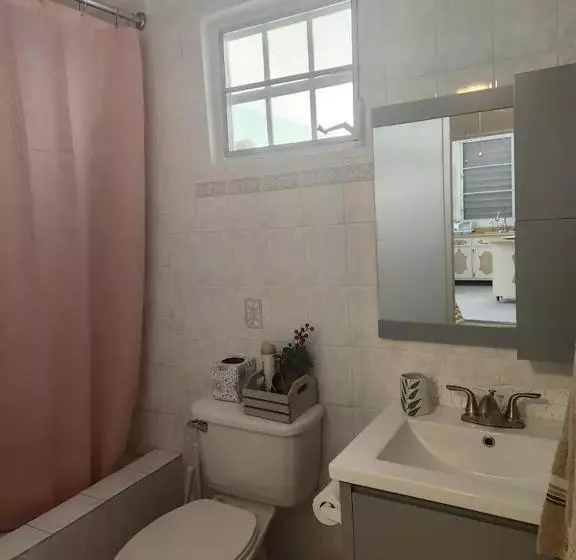 پانسیون Beautiful House With Gazeebo Close To Beach