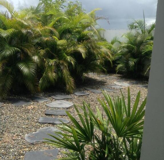 Pensió Island Villa