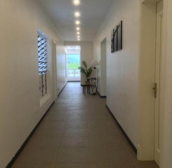 Pensió Island Villa