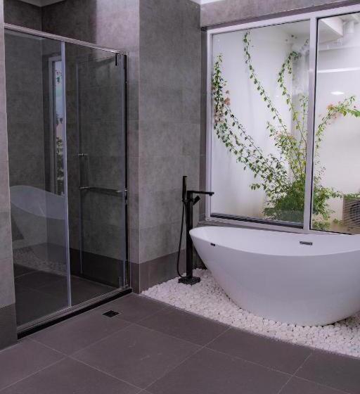 Pensió Island Villa