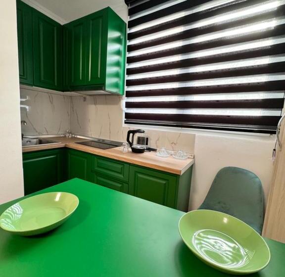 بنسيون Keli’s Apartment