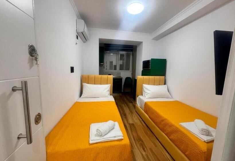 بنسيون Keli’s Apartment