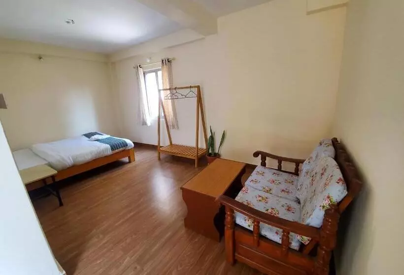پانسیون Santoshi Guest House, Pokhara