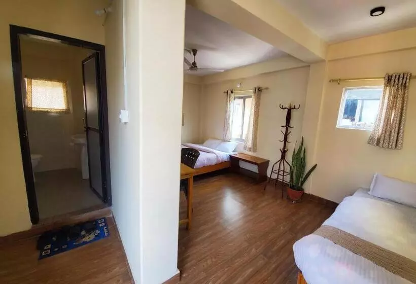 پانسیون Santoshi Guest House, Pokhara
