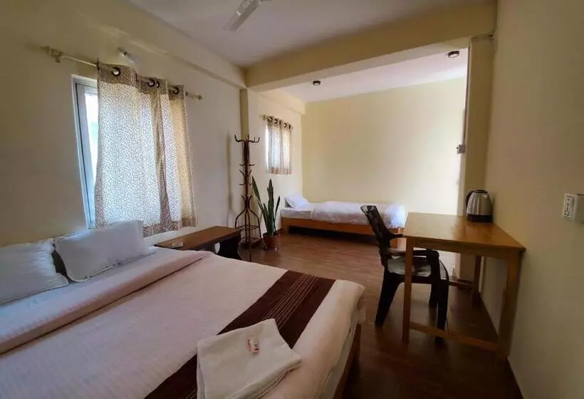 پانسیون Santoshi Guest House, Pokhara