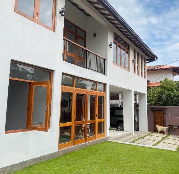 بنسيون The Doctors Villa