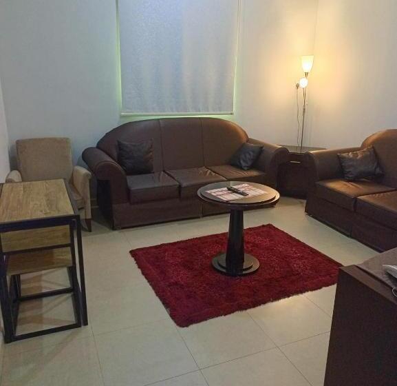 شقق الملتقي