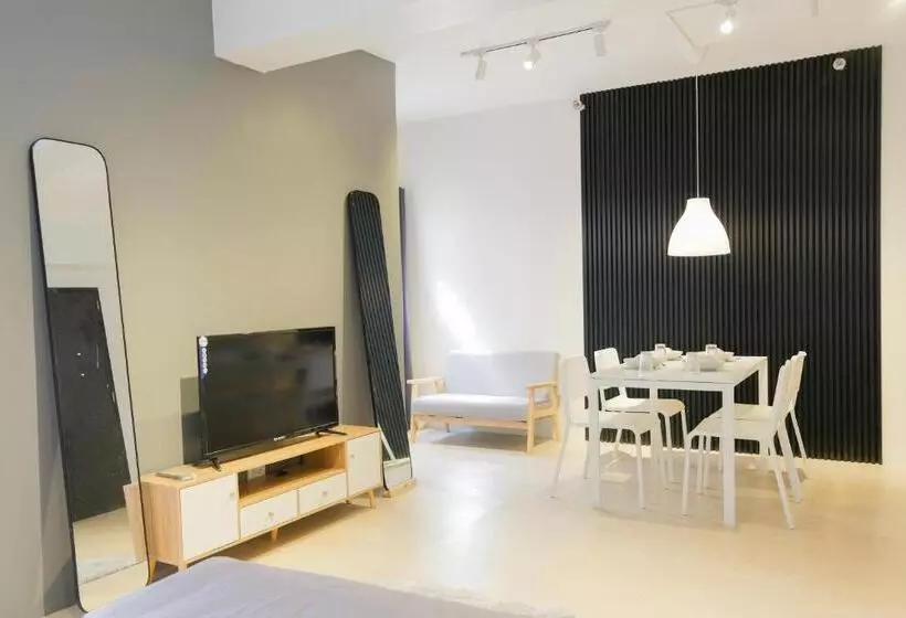 ユースホステル Siesta Spaces Adela