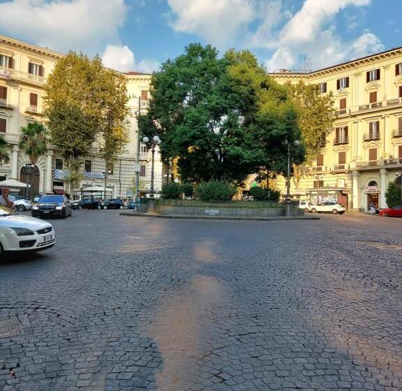 تختخواب و صبحانه Morghen 88 Vomero Rooms