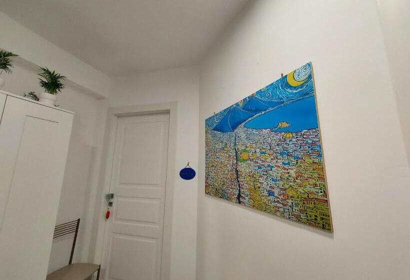 تختخواب و صبحانه Morghen 88 Vomero Rooms