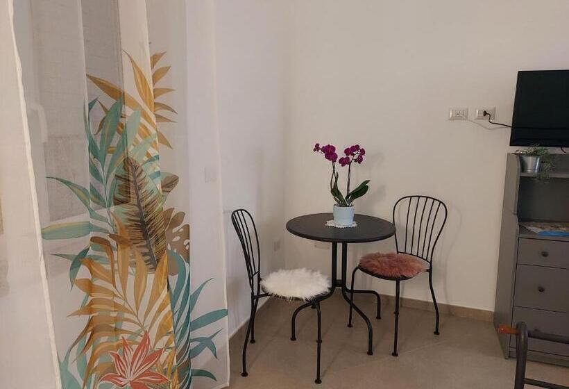 تختخواب و صبحانه Morghen 88 Vomero Rooms