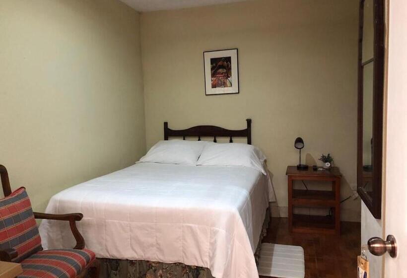 تختخواب و صبحانه Posada Rosa Balvina